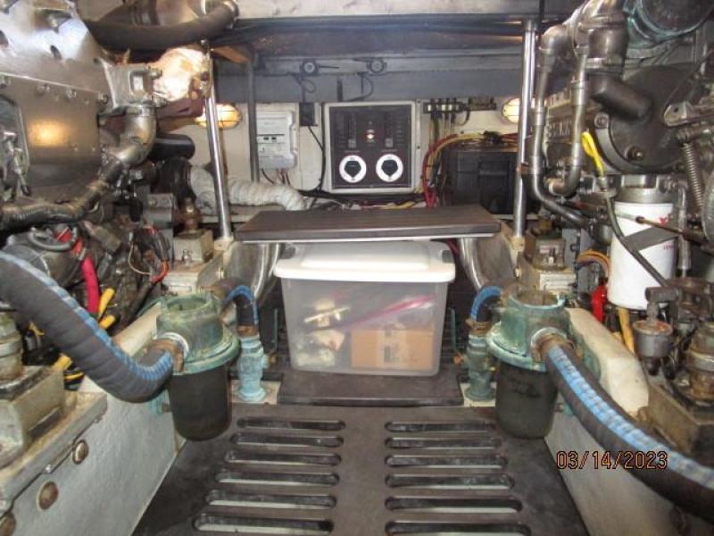 40' Mainship engine room aft