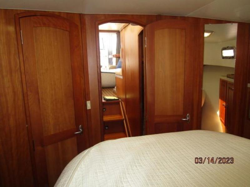 40' Mainship master stateroom aft