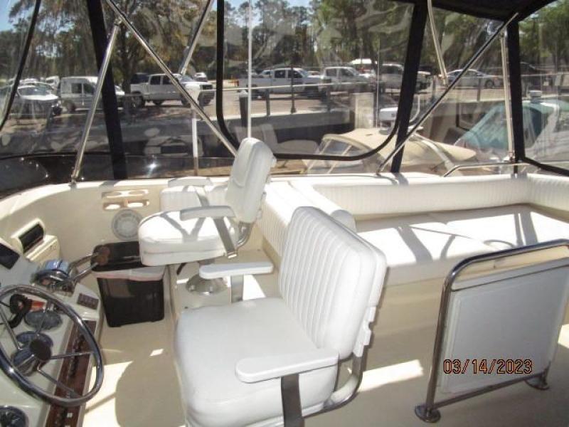 40' Mainship flybridge starboard