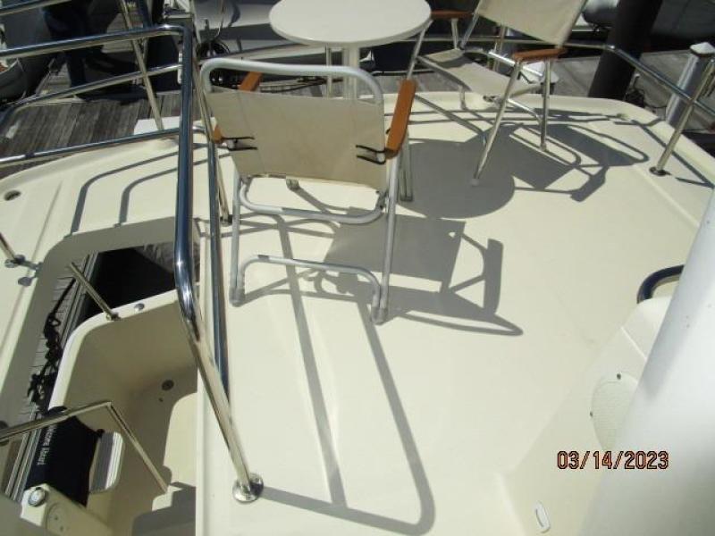 40' Mainship sundeck aft