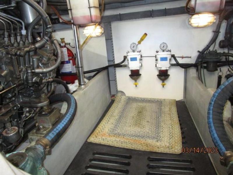 40' Mainship engine room forward