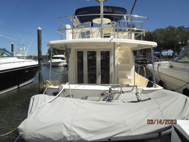 40' Mainship aft profile