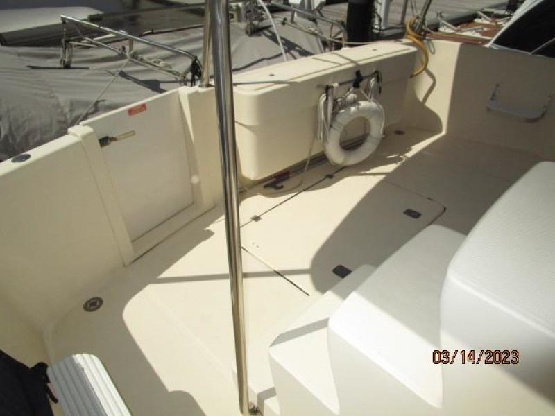 40' Mainship aftdeck2