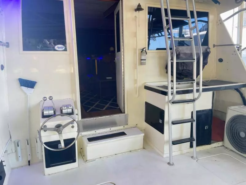 1973 Hatteras 53 Convertible