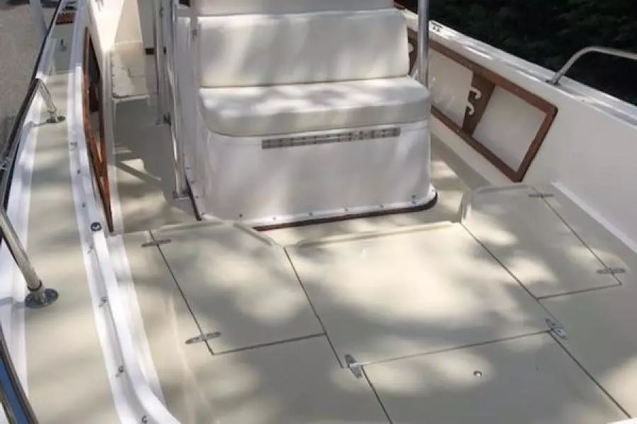 23ft Mako Yacht For Sale