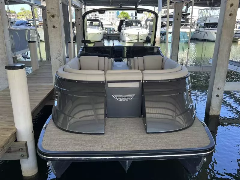 2019 25 Bennington QX Pontoon - Bow 