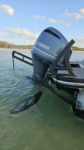 2019 25 Bennington QX Pontoon - Power Pole and Swim Ladder