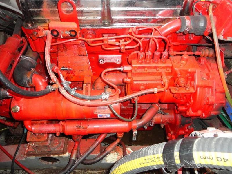 32' Eagle main engine3