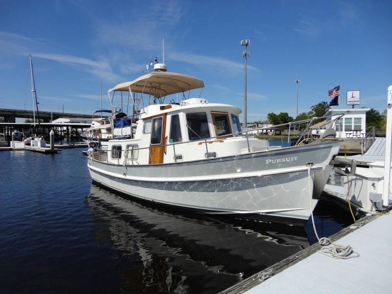 32' Eagle starboard forward profile2