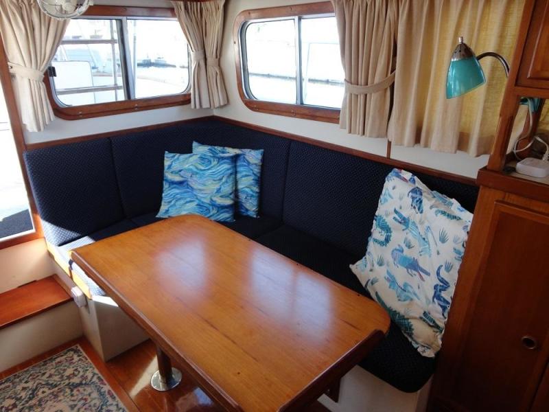 32' Eagle salon seating