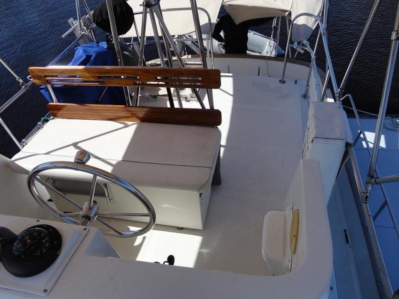 32' Eagle flybridge aft