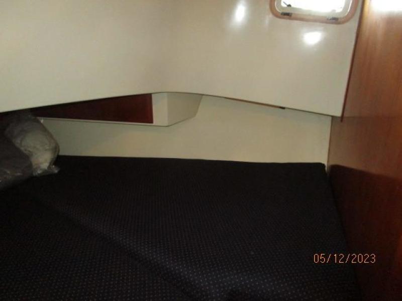 32' Eagle stateroom starboard