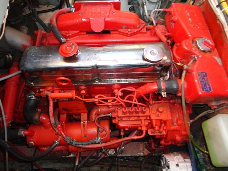 32' Eagle main engine2