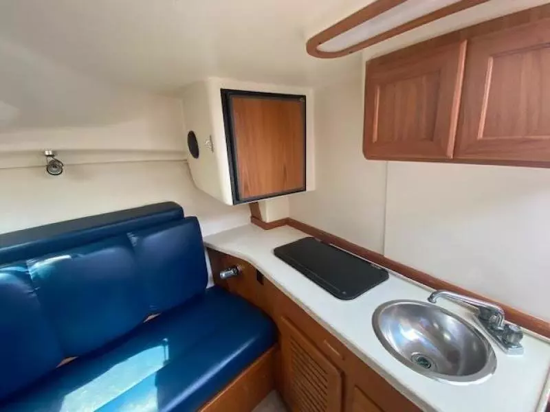 1999 Luhrs 29 Open