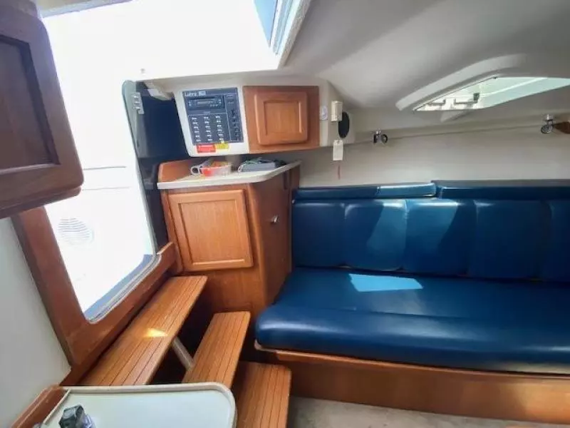 1999 Luhrs 29 Open