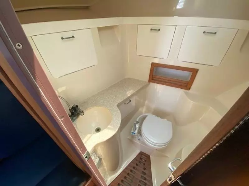 1999 Luhrs 29 Open