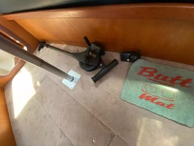 1999 Luhrs 29 Open