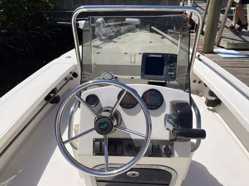 18ft Hewes Yacht For Sale