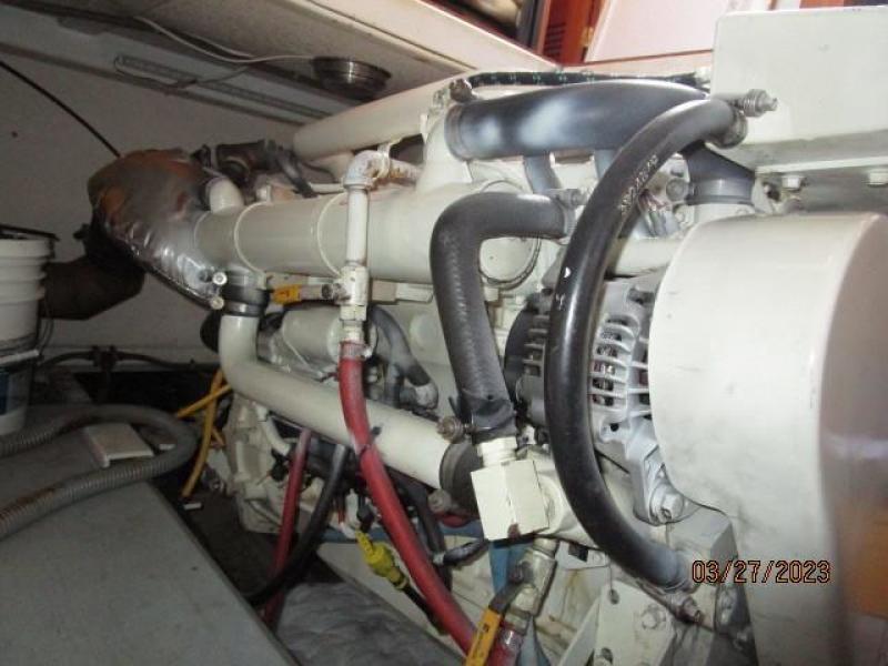 36' Monk main engine1