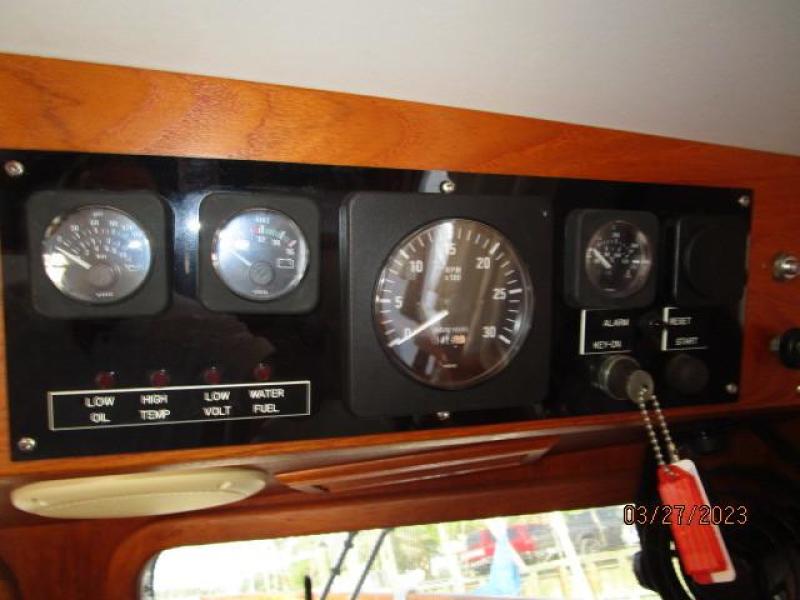 36' Monk lower helm electronics1