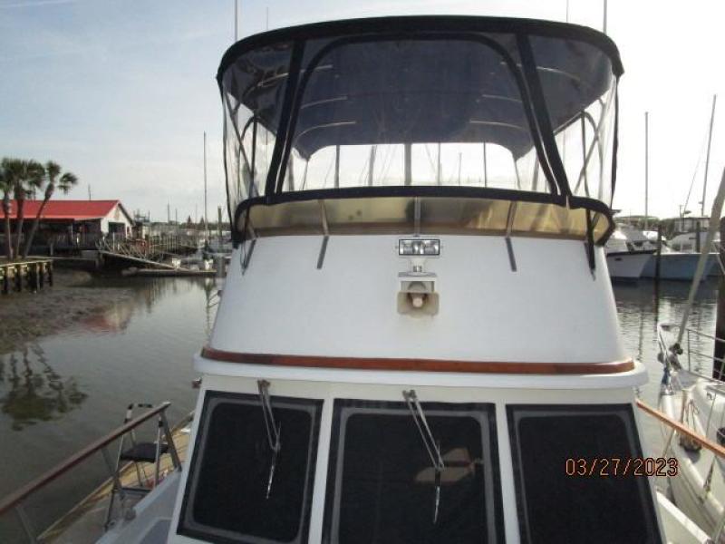 36' Monk foredeck aft