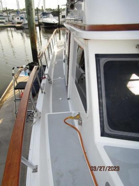 36' Monk starboard side deck1
