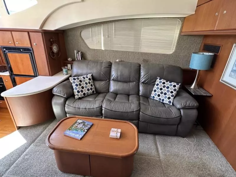 2004 Silverton 39 Motor Yacht