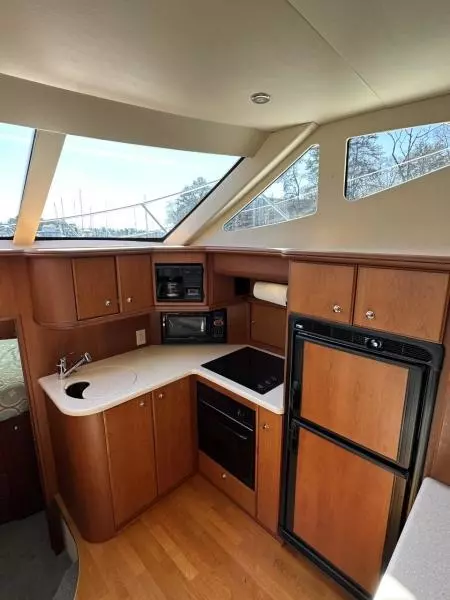 2004 Silverton 39 Motor Yacht