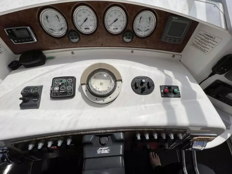2004 Silverton 39 Motor Yacht