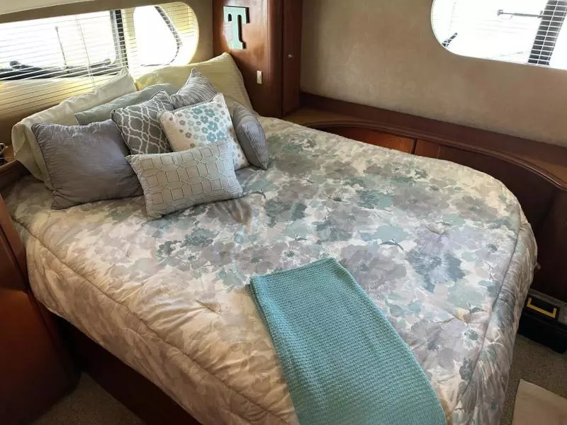 2004 Silverton 39 Motor Yacht