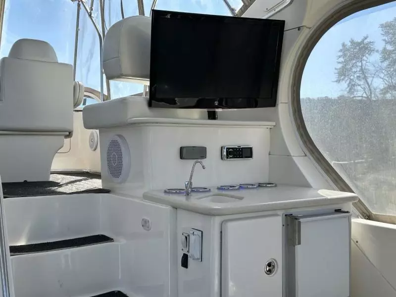 2004 Silverton 39 Motor Yacht