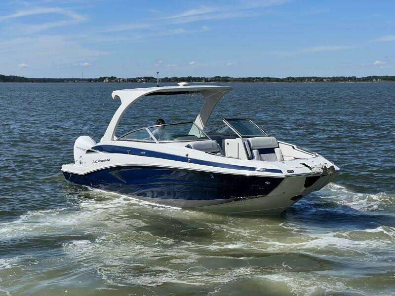 29ft Crownline Yacht For Sale