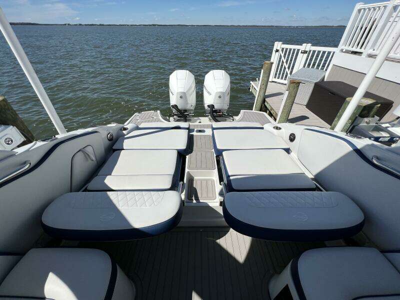 29ft Crownline Yacht For Sale