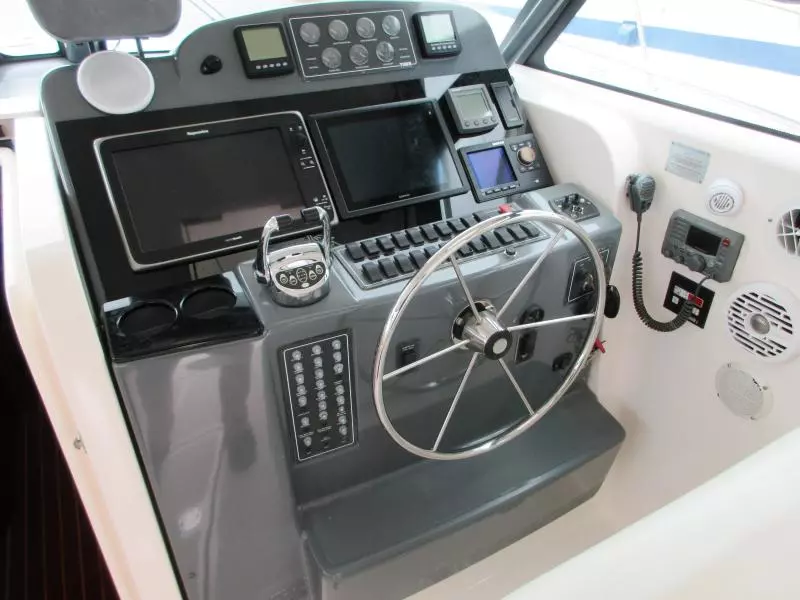 Helm Station 3