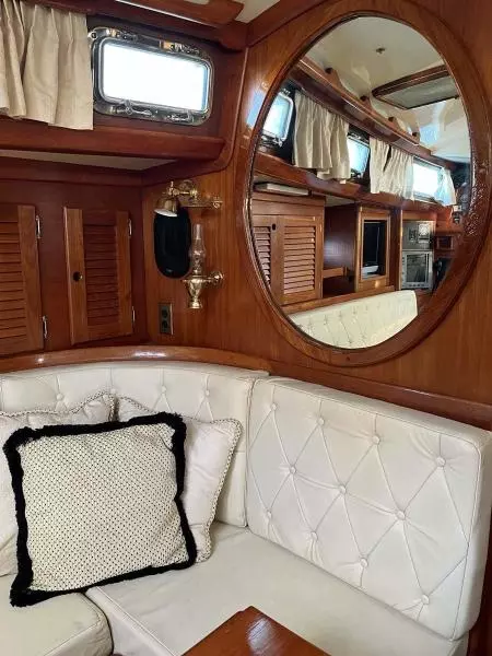 Port Salon