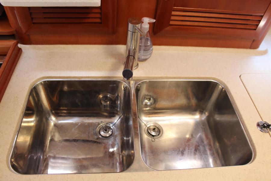 2007 Beneteau 423