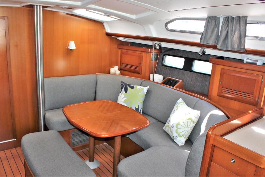 2007 Beneteau 423