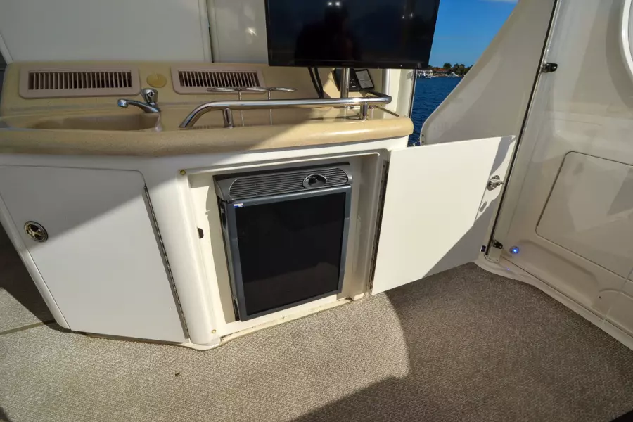 Cockpit Refrigerator