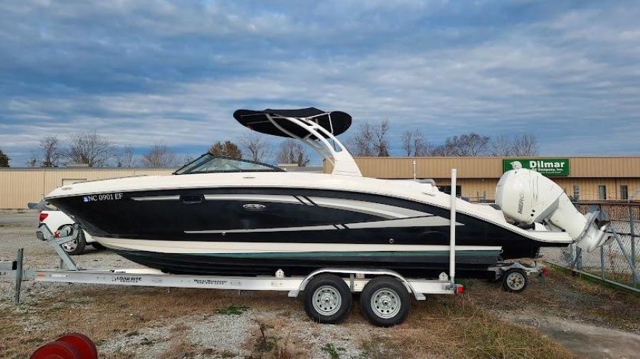 2017 Sea Ray SDX27