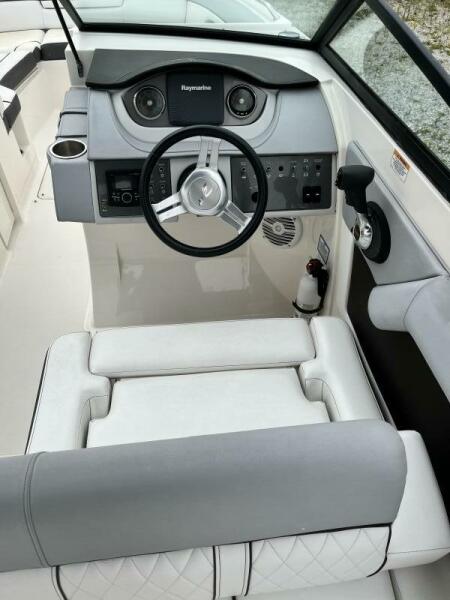 2017 Sea Ray SDX27