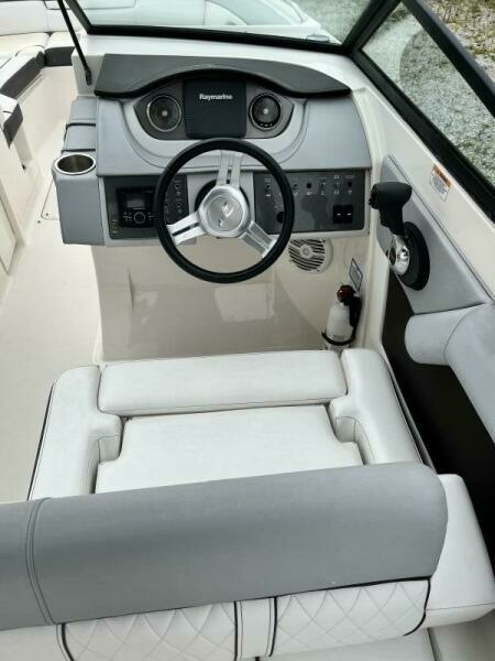 SDX27 27ft Sea Ray Yacht For Sale