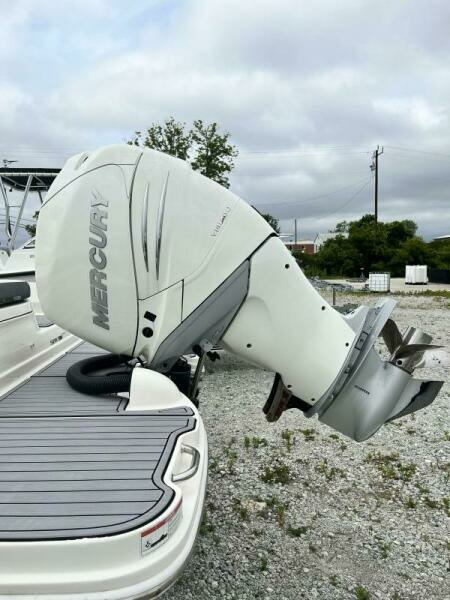 SDX27 27ft Sea Ray Yacht For Sale