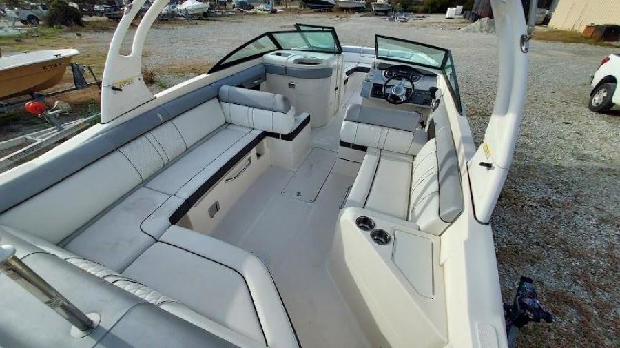 2017 Sea Ray SDX27