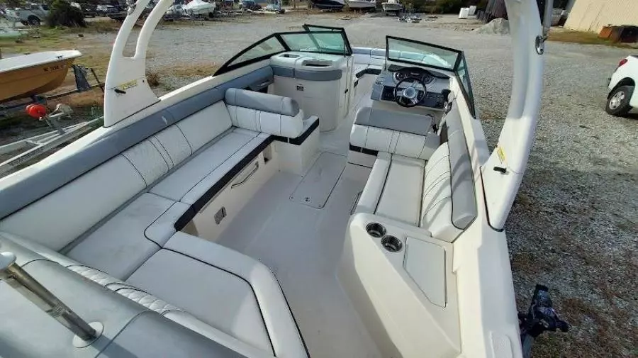 SDX27 27ft Sea Ray Yacht For Sale