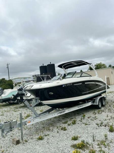 2017 Sea Ray SDX27
