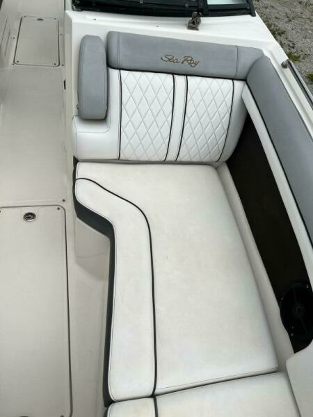 SDX27 27ft Sea Ray Yacht For Sale