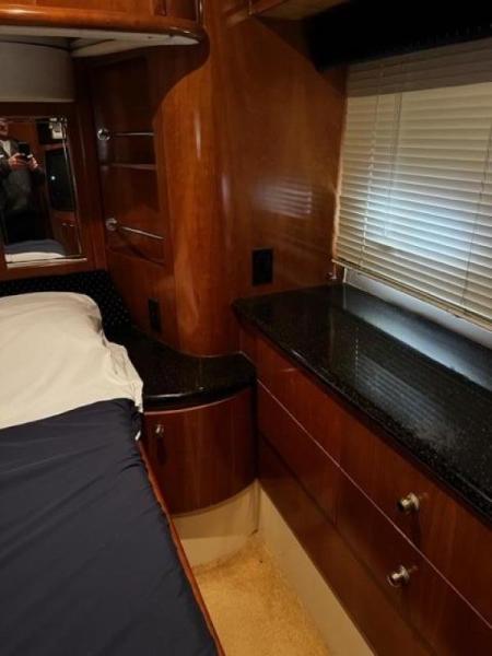 46' Carver aft stateroom stbd