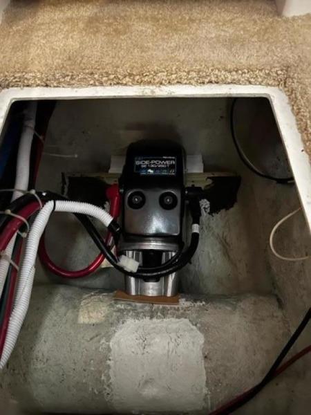 46 Carver bow thruster