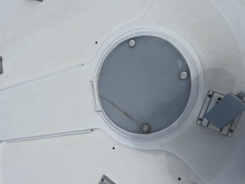 46' Carver forward hatch