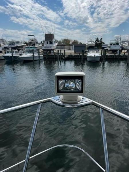 46' Carver spotlight
